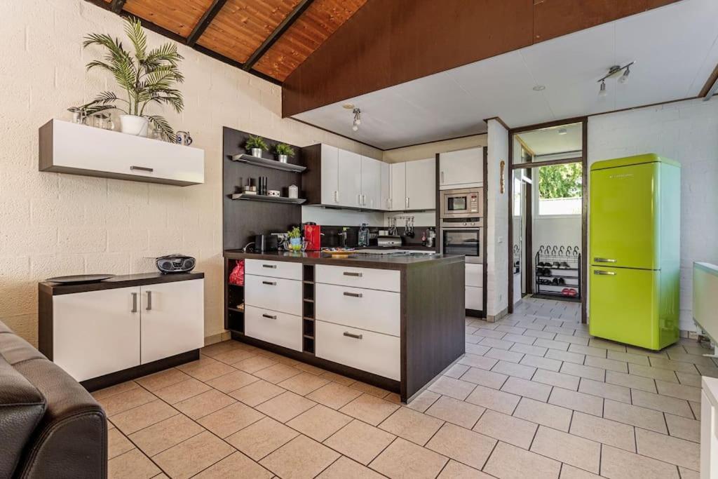 Oemoemenoe - 6 Pers - Sauna - Grote Tuin & Privacy Kortgene Luaran gambar